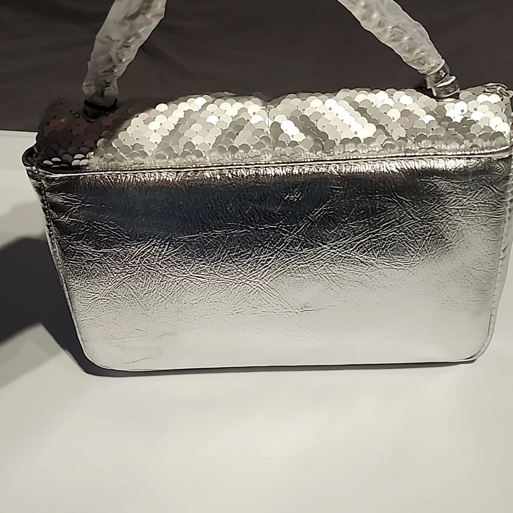 Nicole Miller Silver Glamorous Shoulder Bag